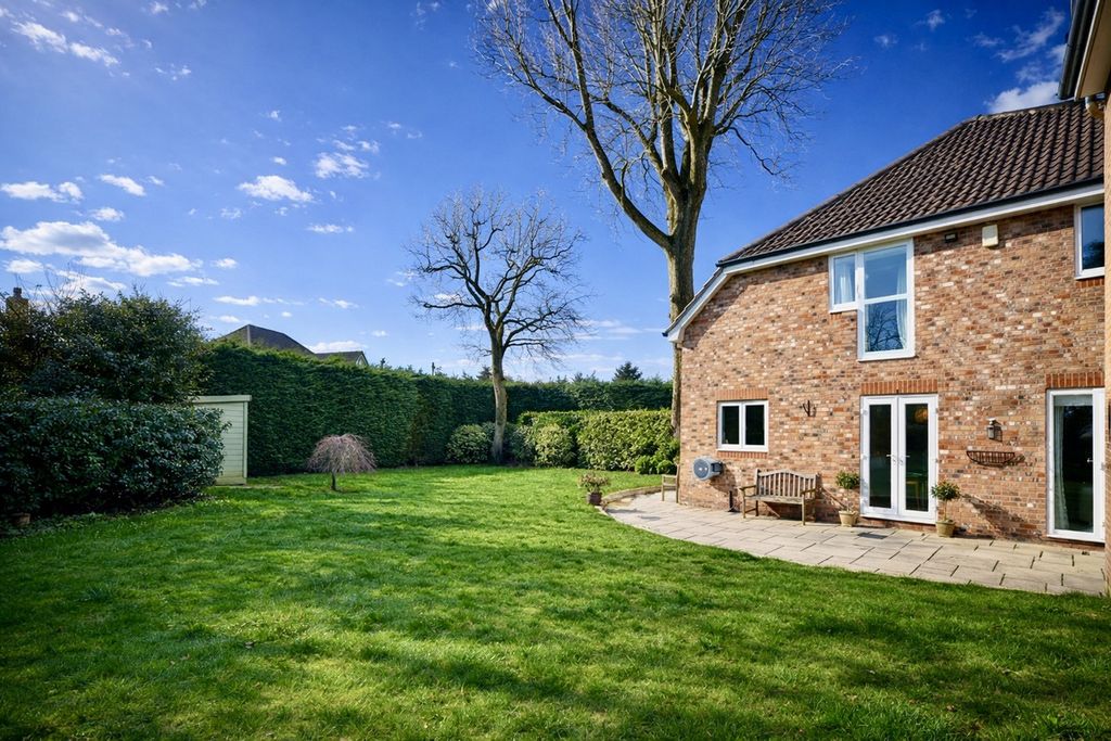 Property photo 3 of 19