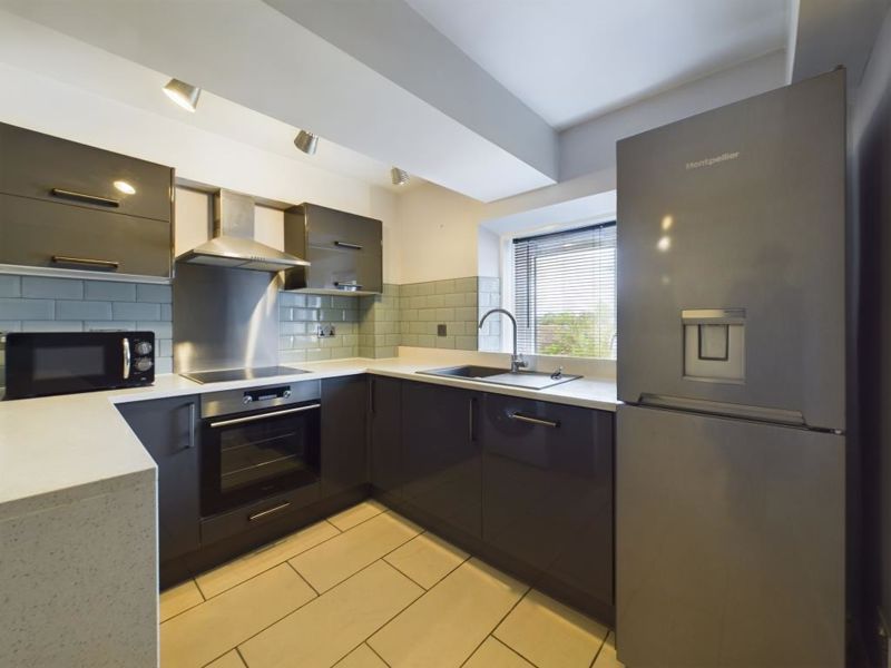 Property photo 2 of 12 Photo 9