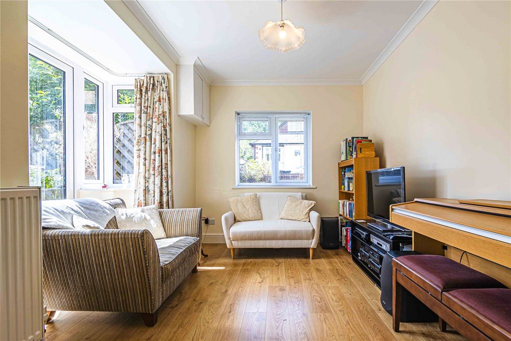 Property photo 3 of 22 Picture No. 35