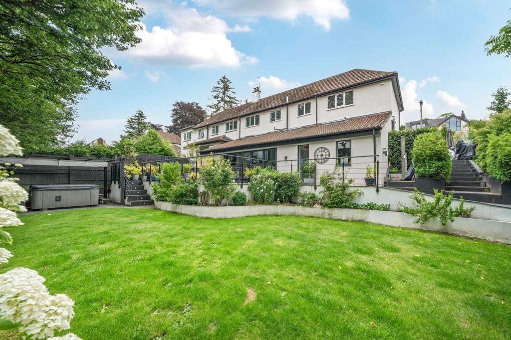 Property photo 1 of 23