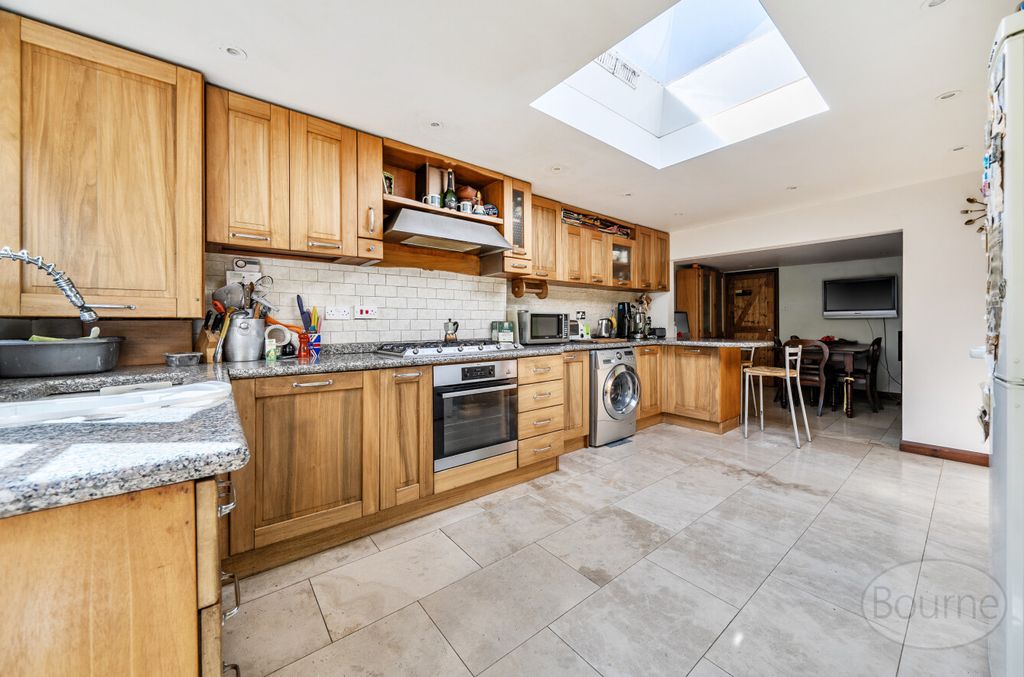 Property photo 3 of 24 09Dd5397-Accf-420...