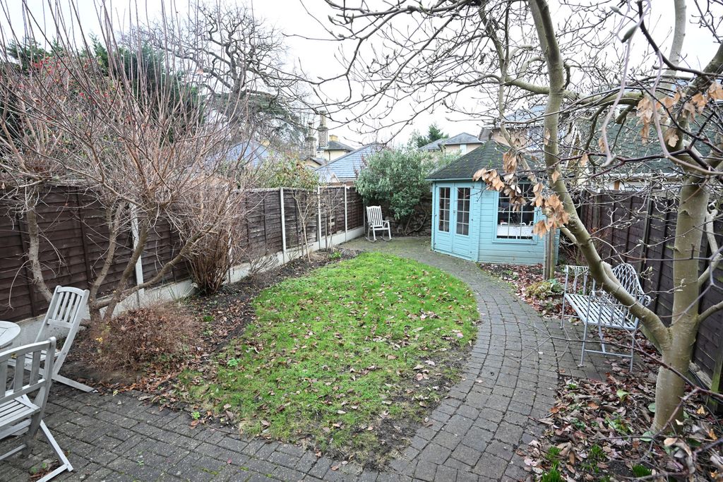 Property photo 3 of 25