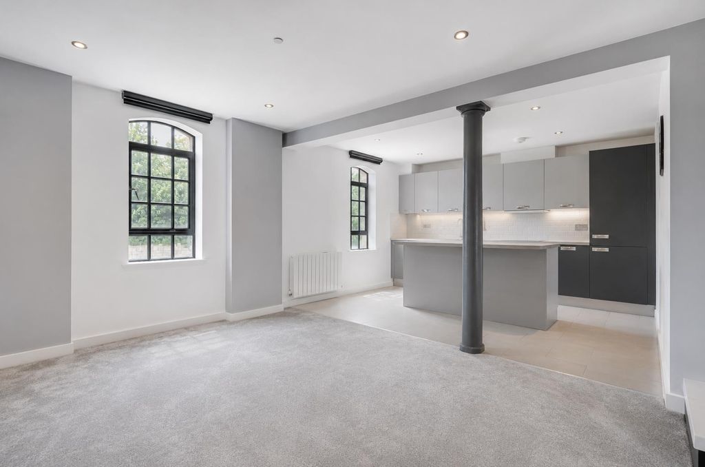 Property photo 3 of 10 Kitchen Dining Room.Png
