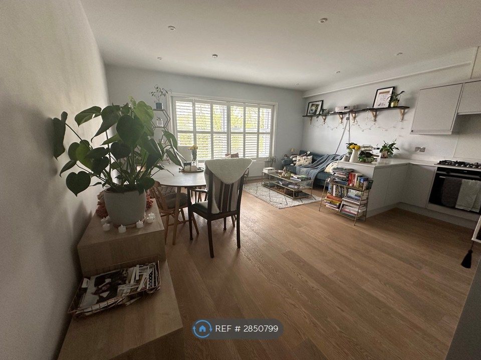 Property photo 1 of 17 Lounge/ Kitchen