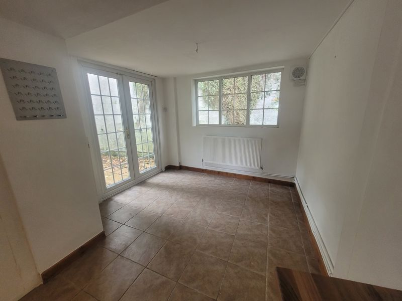 Property photo 3 of 19 Photo 19