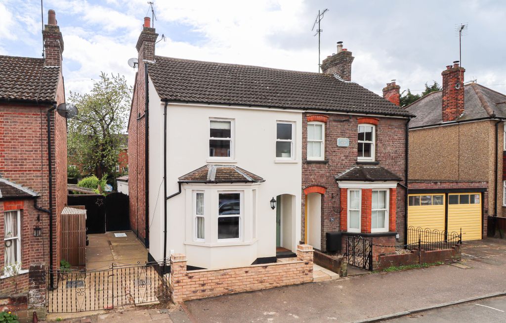 Property photo 1 of 16 Front