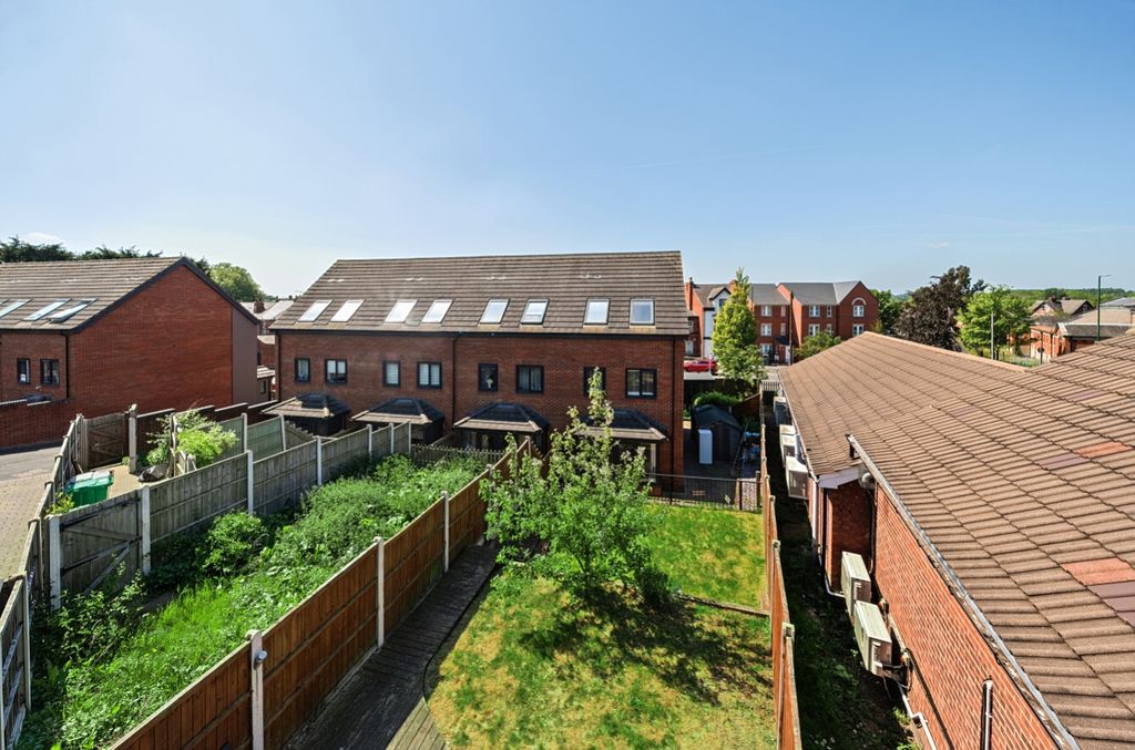 Property photo 2 of 30 4-4-6821De0c4d3F1-1281927-Arw-4-4