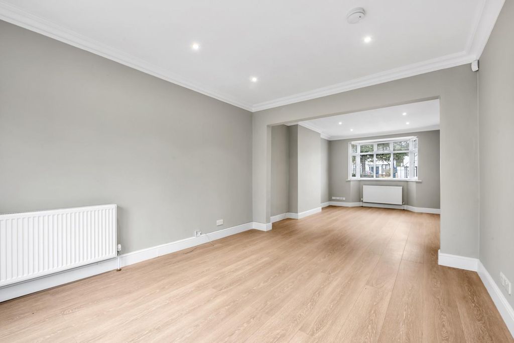 Property photo 2 of 15 Double Reception Two