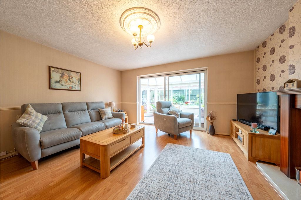 Property photo 3 of 28 Picture No. 09
