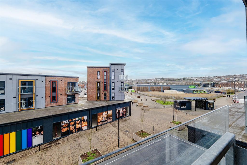 Property photo 1 of 18 P1409226.Jpg