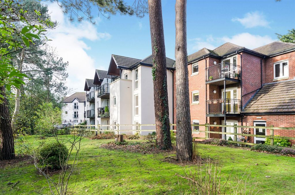 Property photo 1 of 17 Df582269-559d-4E96-B5De-Fc5A17d8B4A9.Jpg