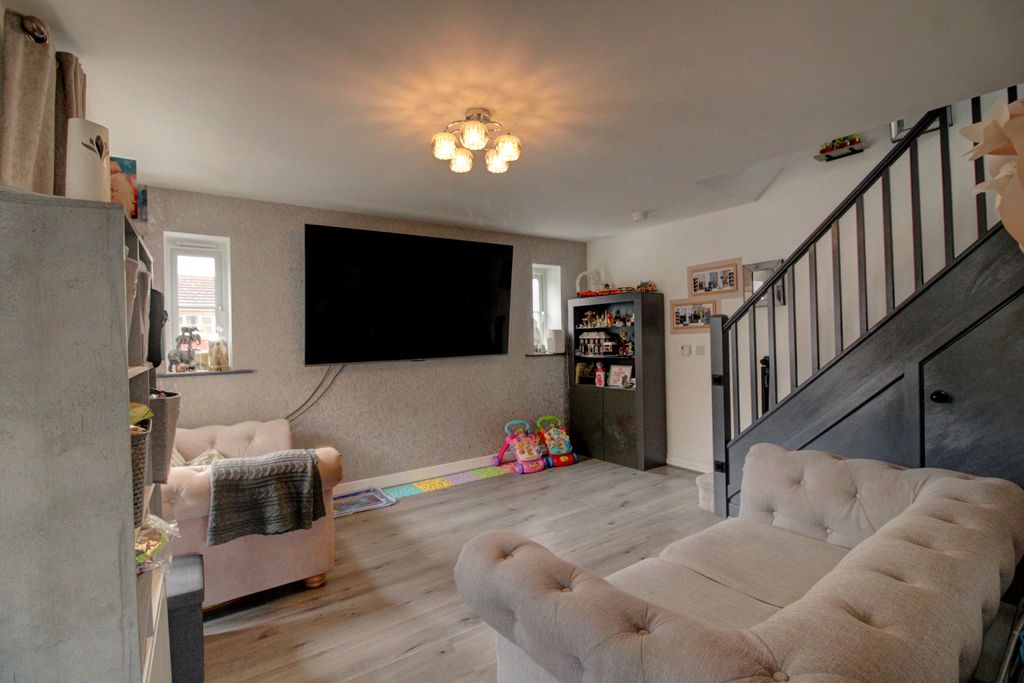 Property photo 2 of 20 2