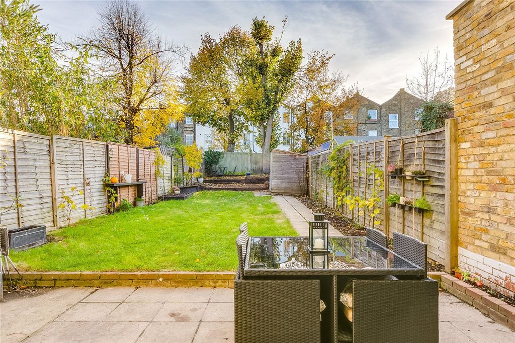 Property photo 2 of 6