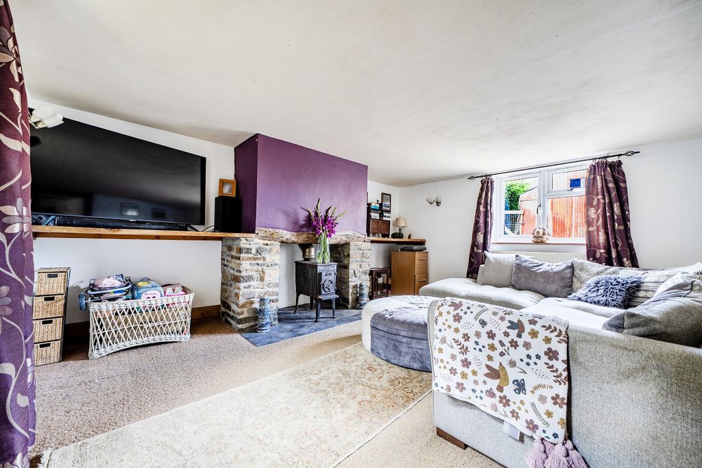 Property photo 2 of 19 5294893
