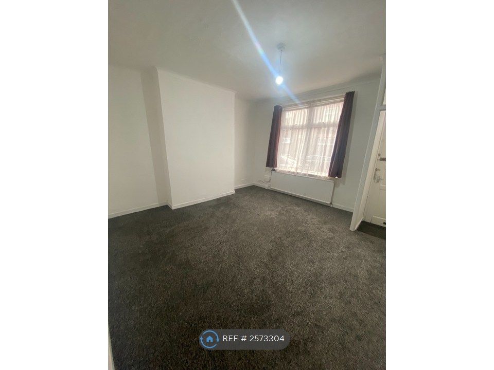 Property photo 1 of 11 Lounge