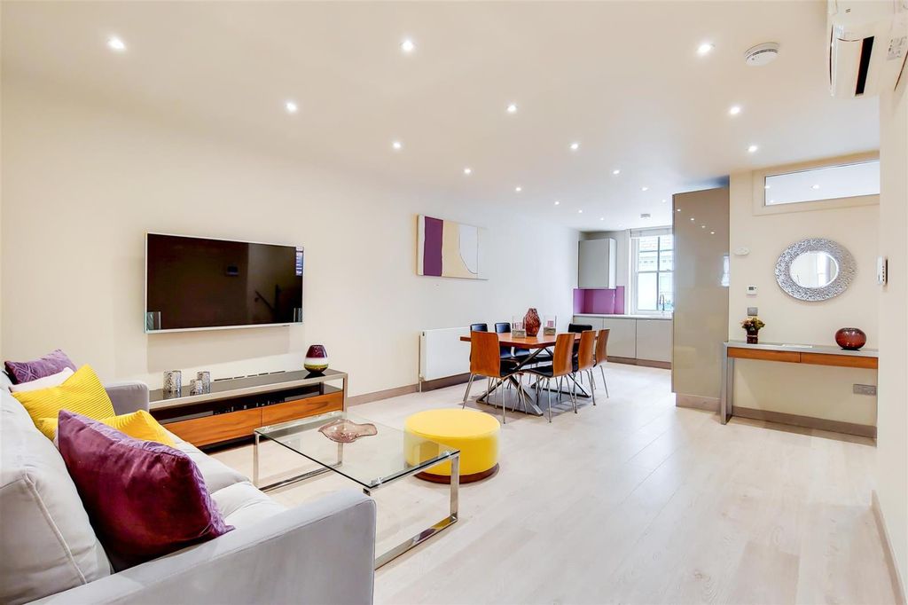 Property photo 1 of 12 Reception Room