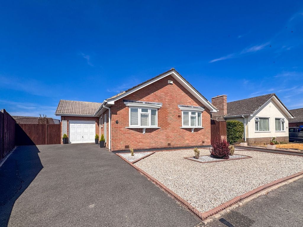 Property photo 1 of 26