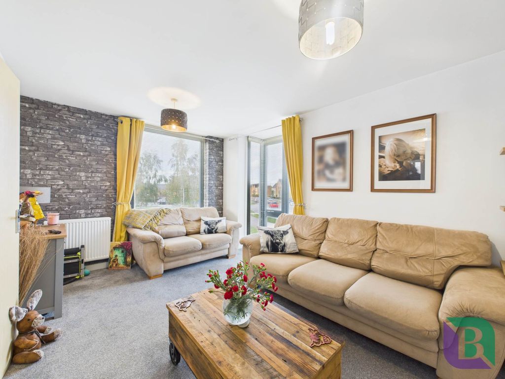 Property photo 3 of 27