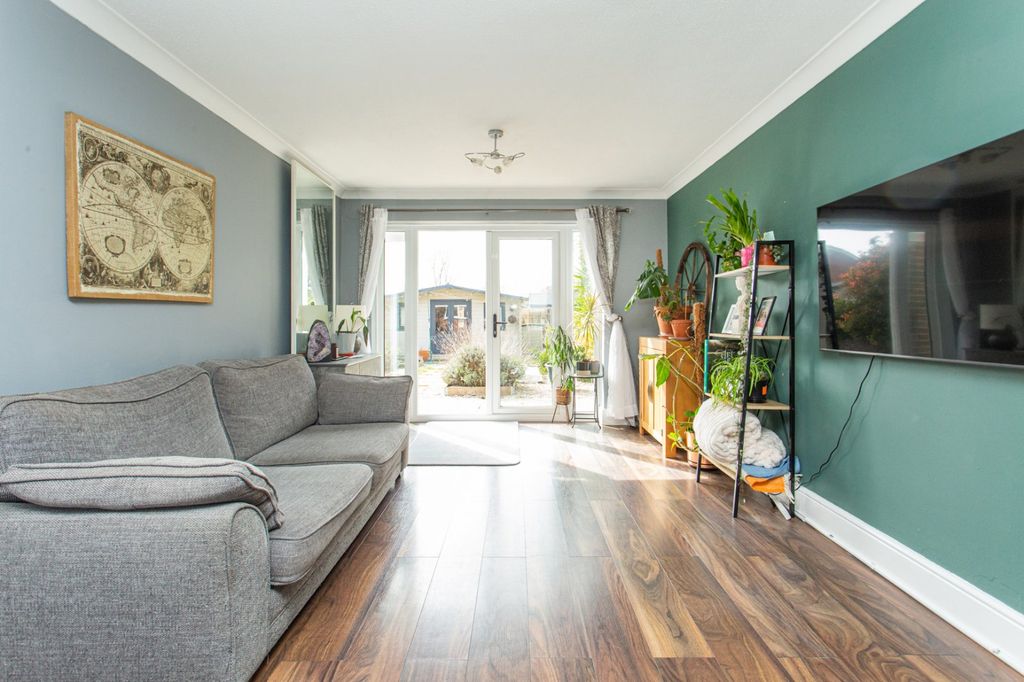 Property photo 2 of 15 Picture 2