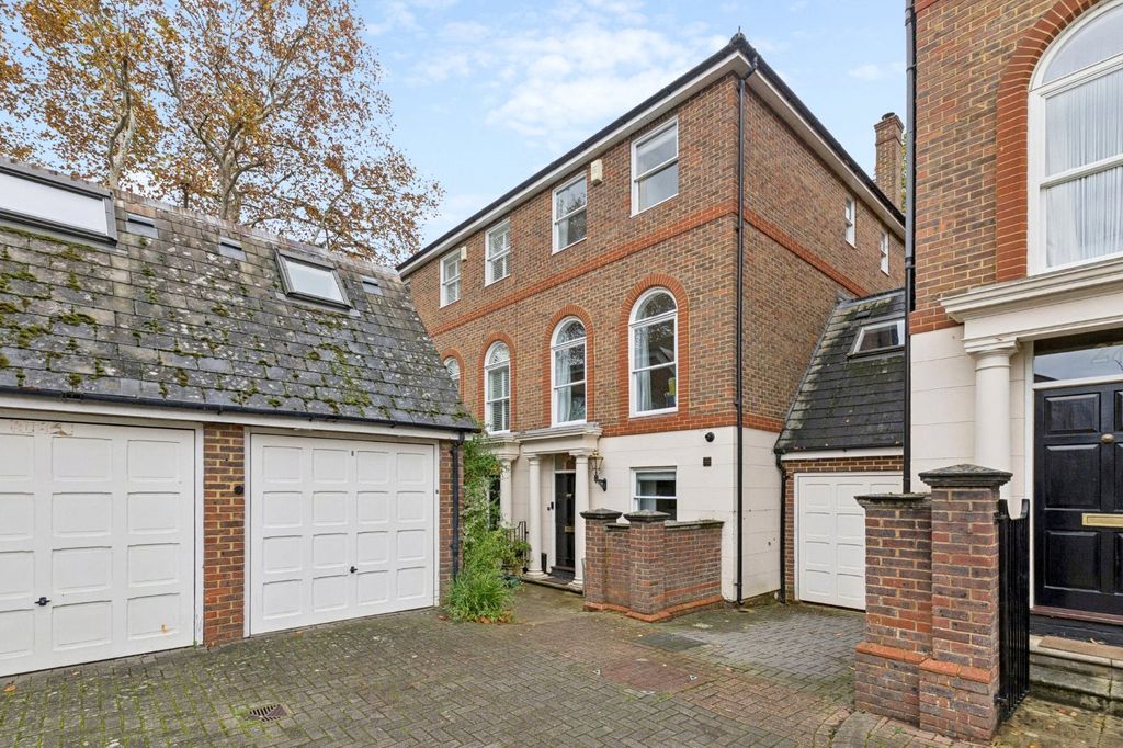 Property photo 1 of 17 Front Exterior