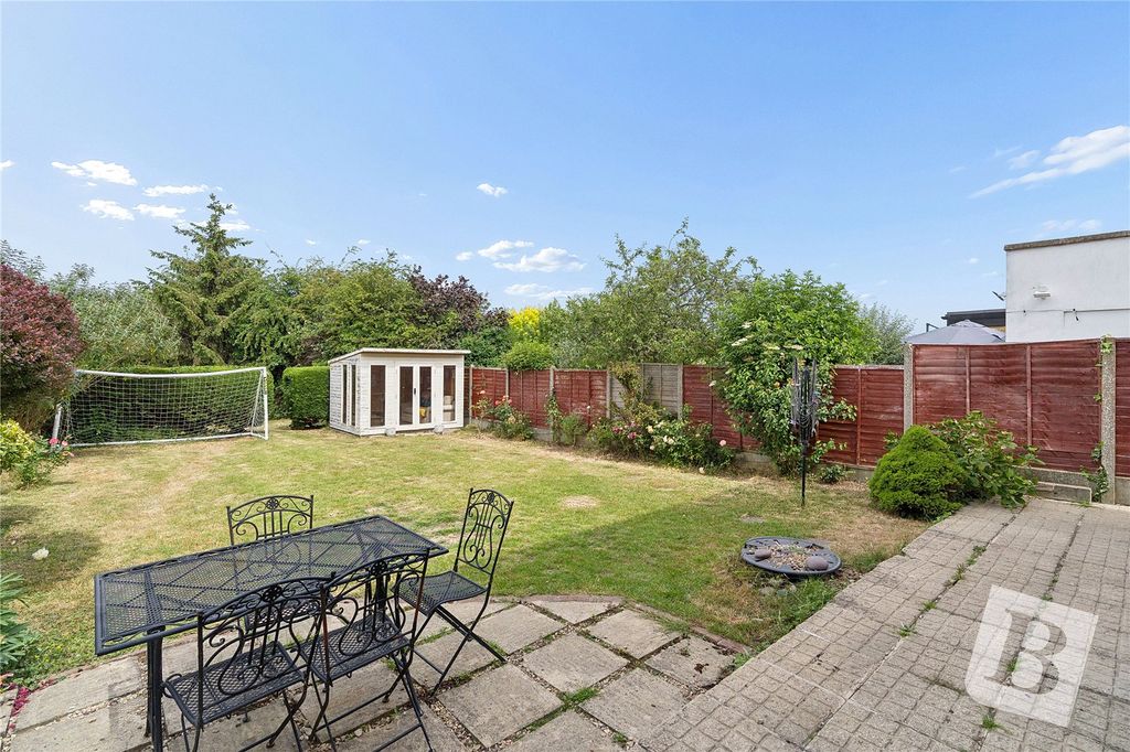 Property photo 2 of 17 Rear Garden