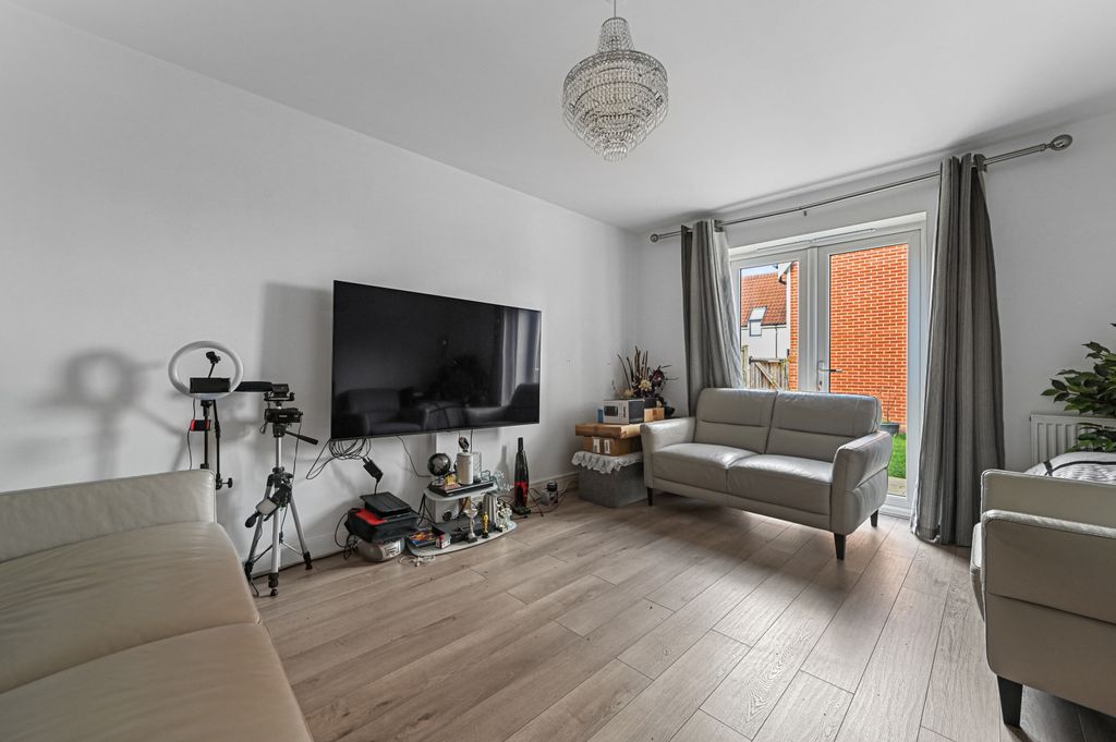 Property photo 2 of 34 Ht-Ja-19Sawmillroad-11