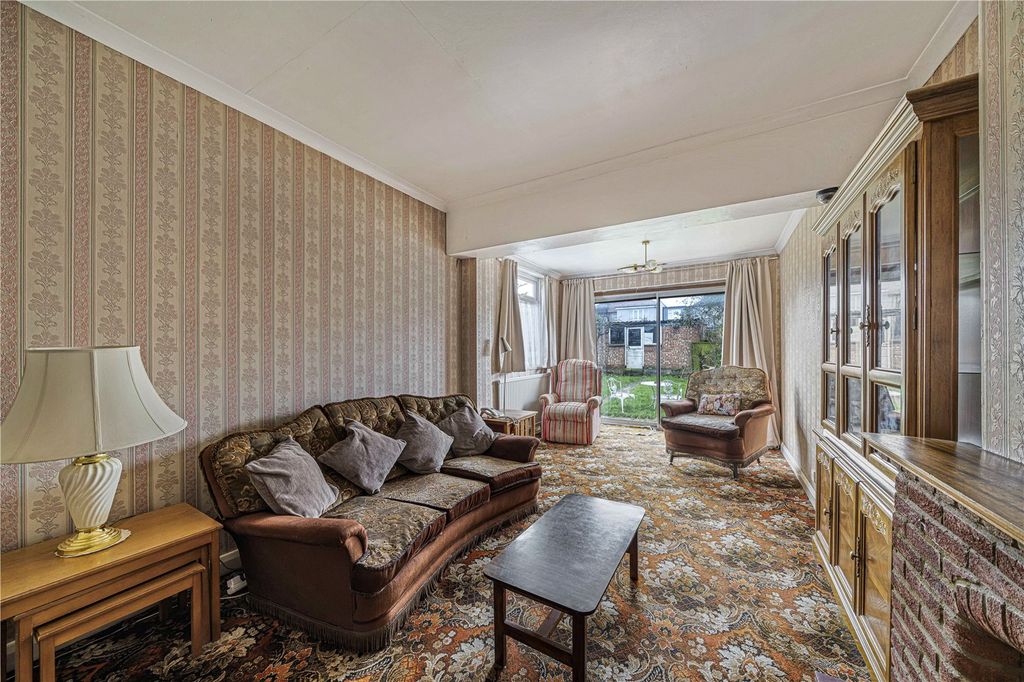 Property photo 2 of 14 Lounge