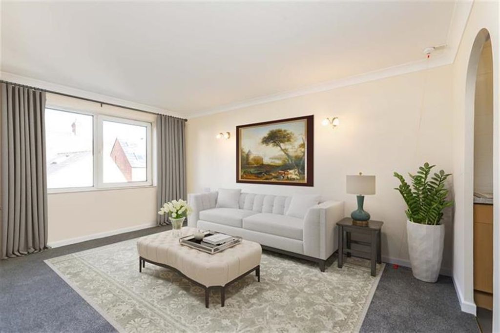 Property photo 1 of 13 (Main)