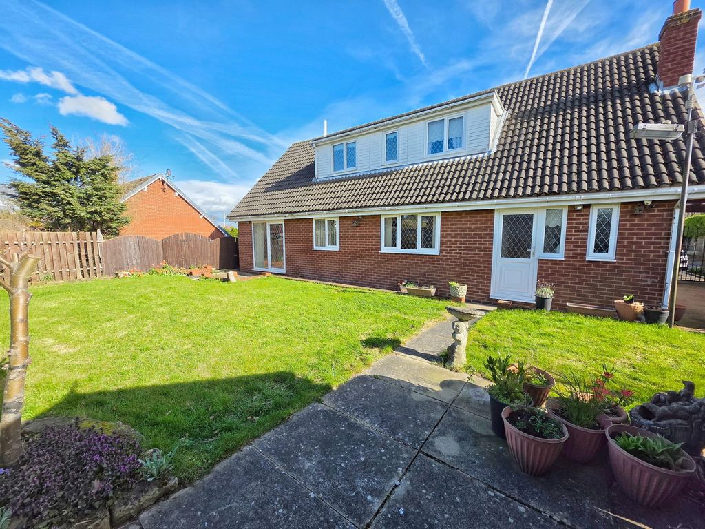 Property photo 2 of 23