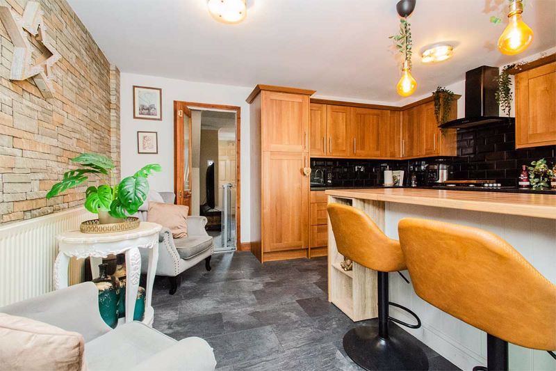 Property photo 3 of 29 Photo 17