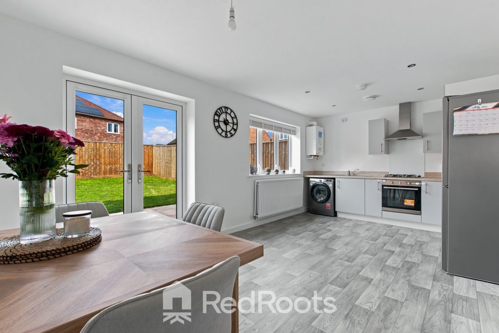 Property photo 2 of 28 5253332