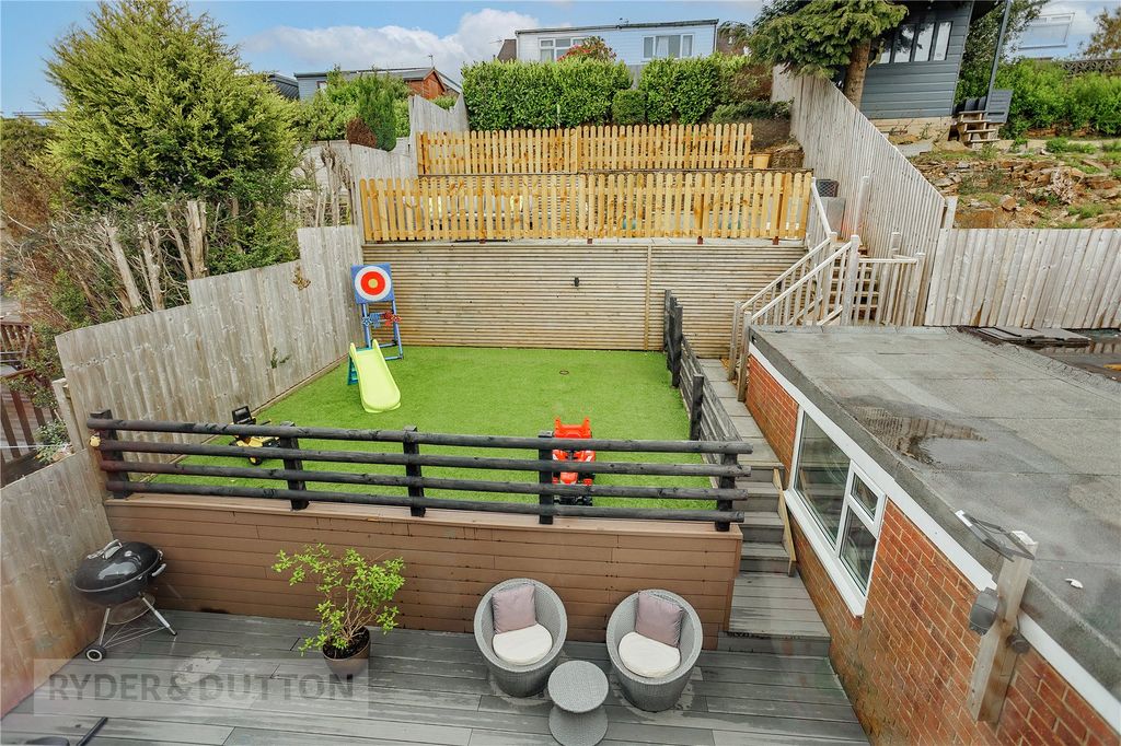 Property photo 3 of 24 Garden
