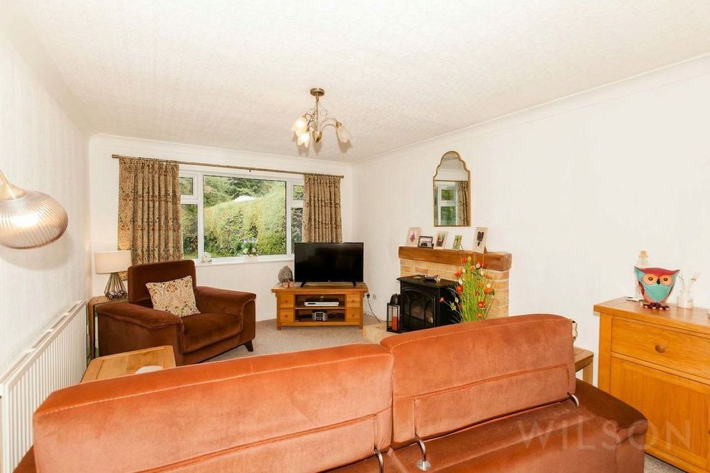 Property photo 3 of 18