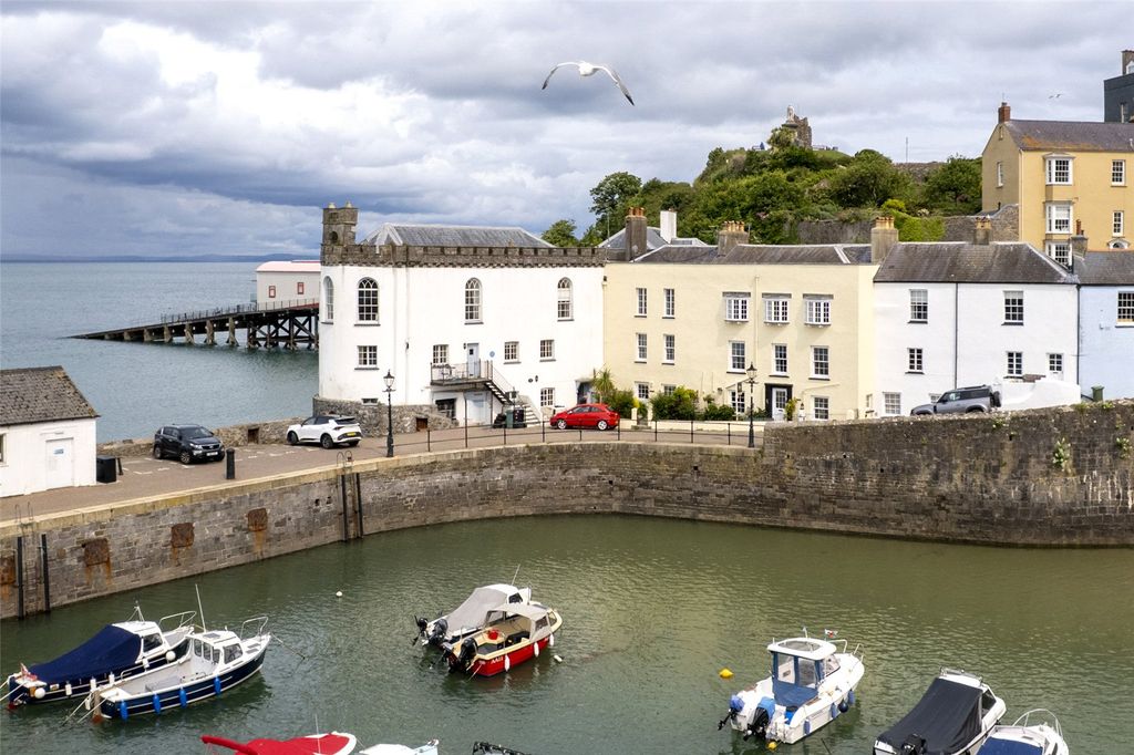 Additional image 17 of 3 bed flat for saleThe Cabin, Pier Hill, Tenby, Pembrokeshire SA70