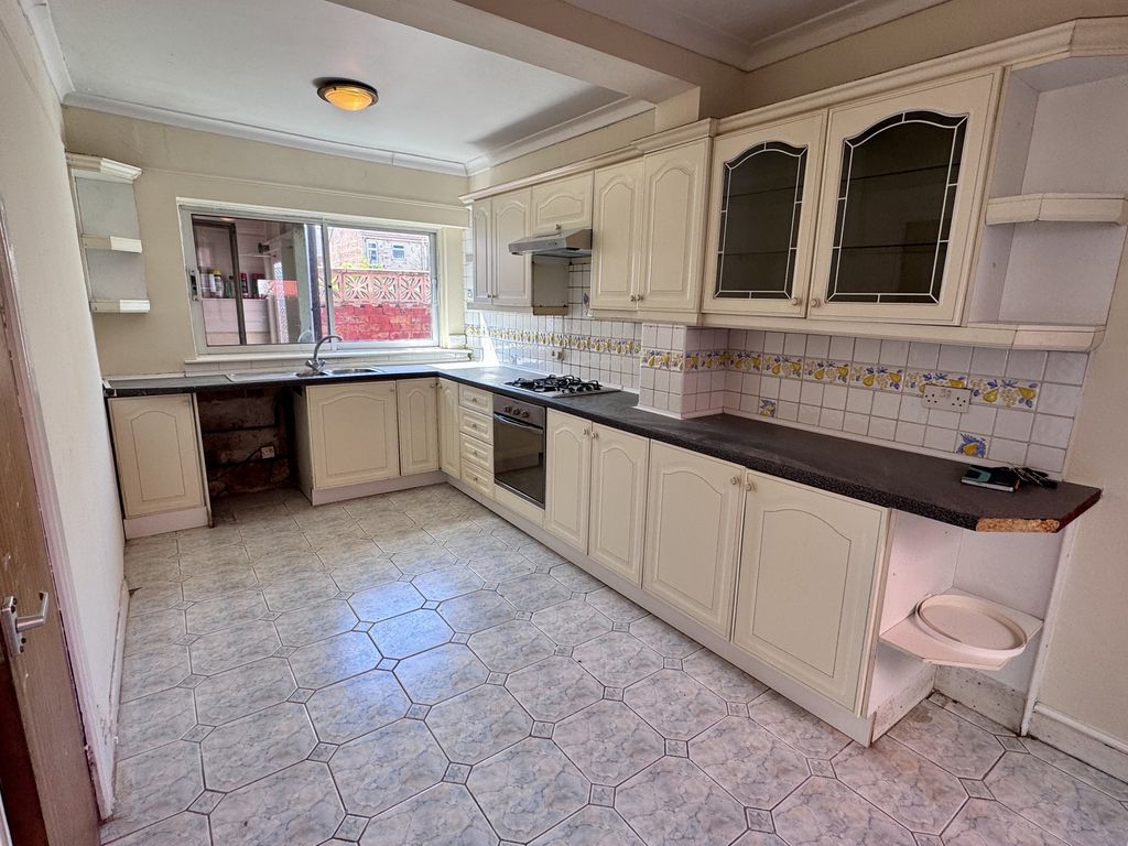Property photo 2 of 20 Img_2873