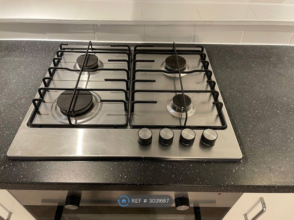 Property photo 3 of 10 Gas Hob