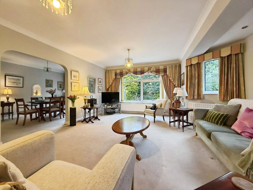 Property photo 2 of 27 Picture No. 43