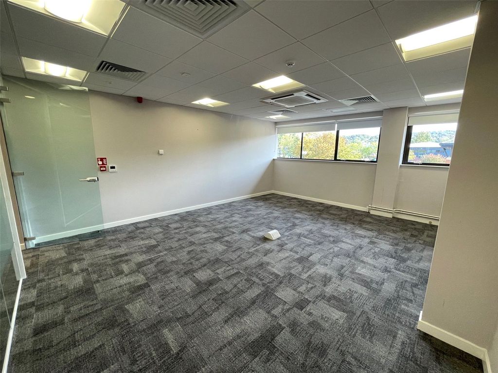 Property photo 2 of 11 Picture No. 22