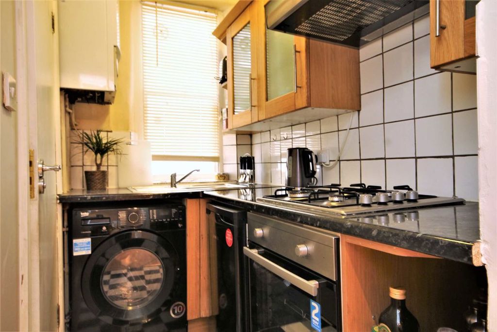 Property photo 3 of 4