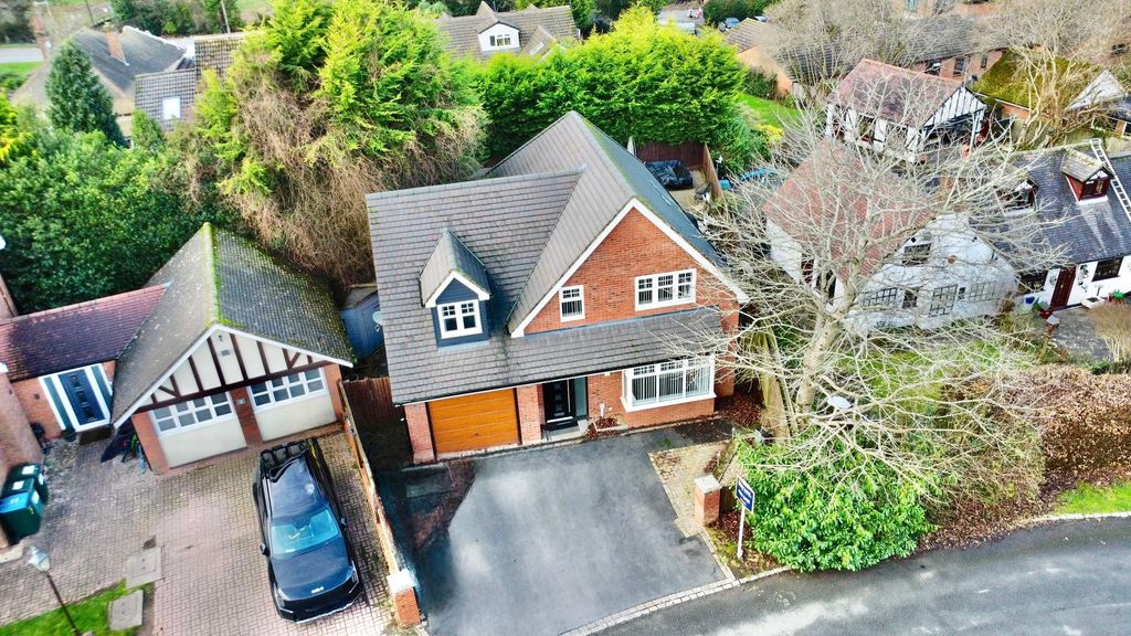 Property photo 2 of 34