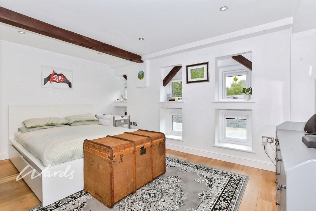 Property photo 2 of 14 Bedroom 1