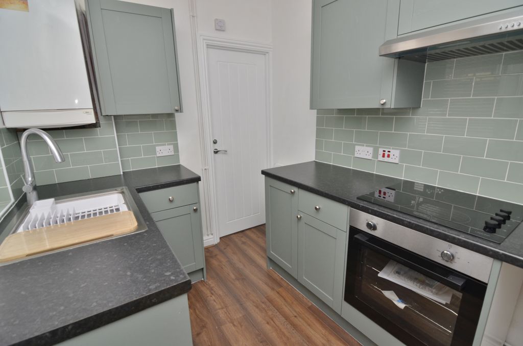 Property photo 3 of 13 Kitchen