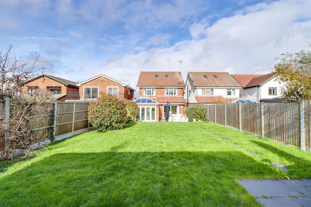 Property photo 2 of 29