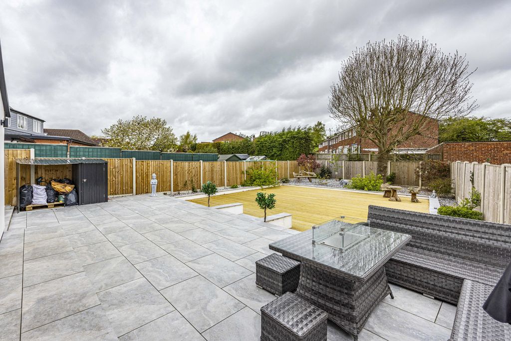 Property photo 3 of 19