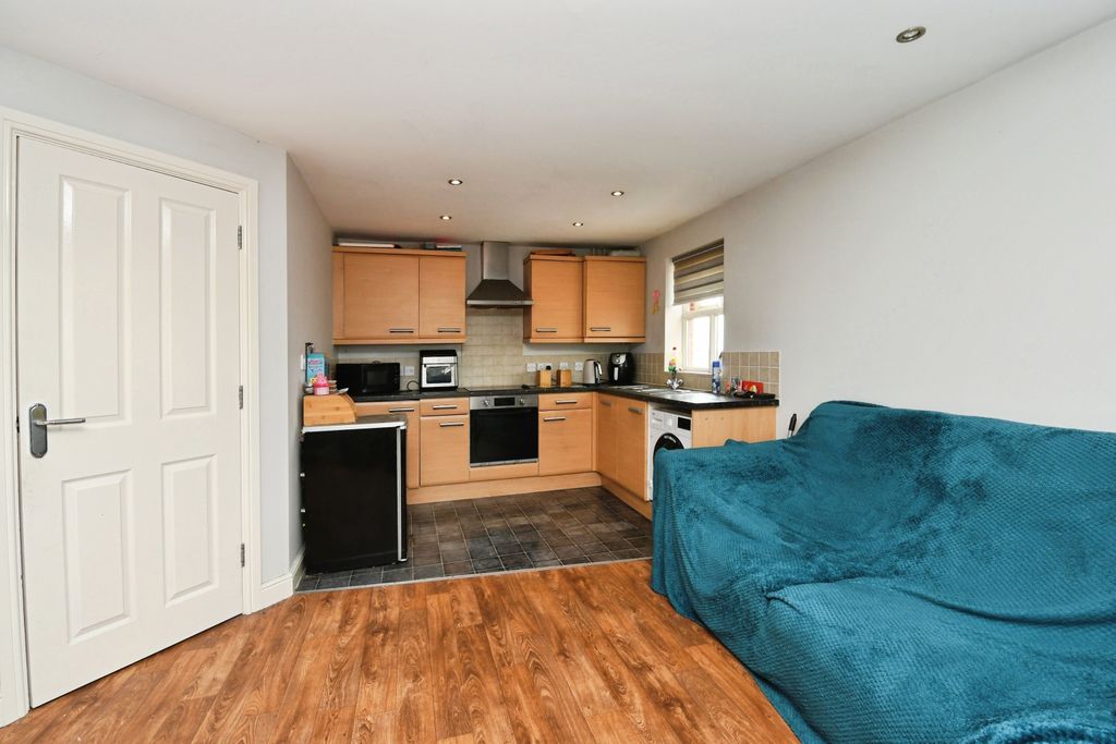 Property photo 2 of 13