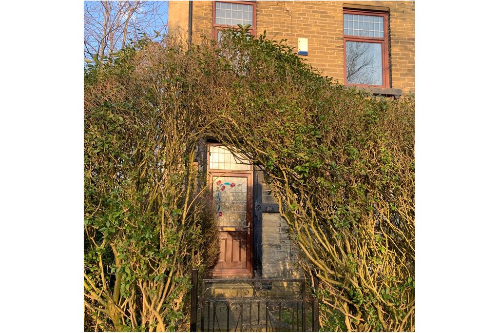 Property photo 2 of 25 Gated Entrance