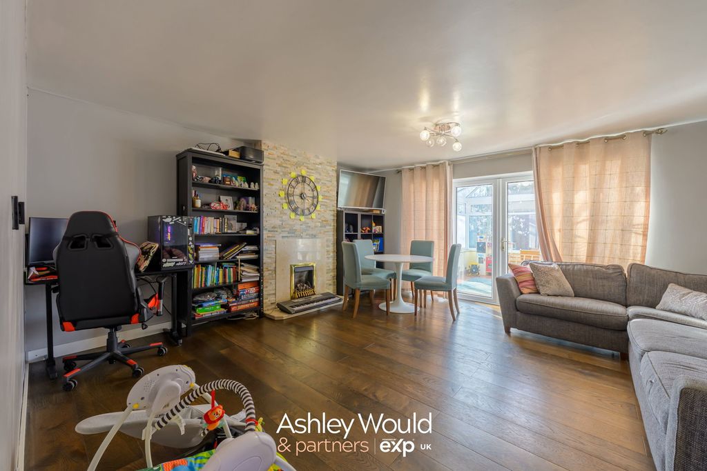 Property photo 2 of 14