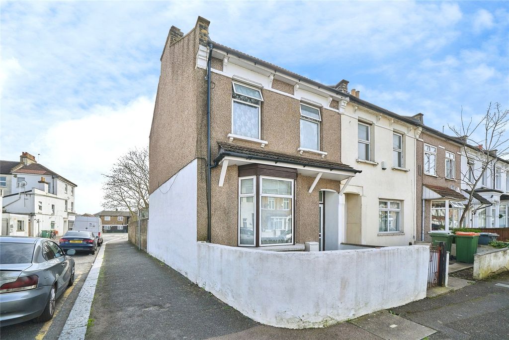 Property photo 2 of 30 Picture No. 24