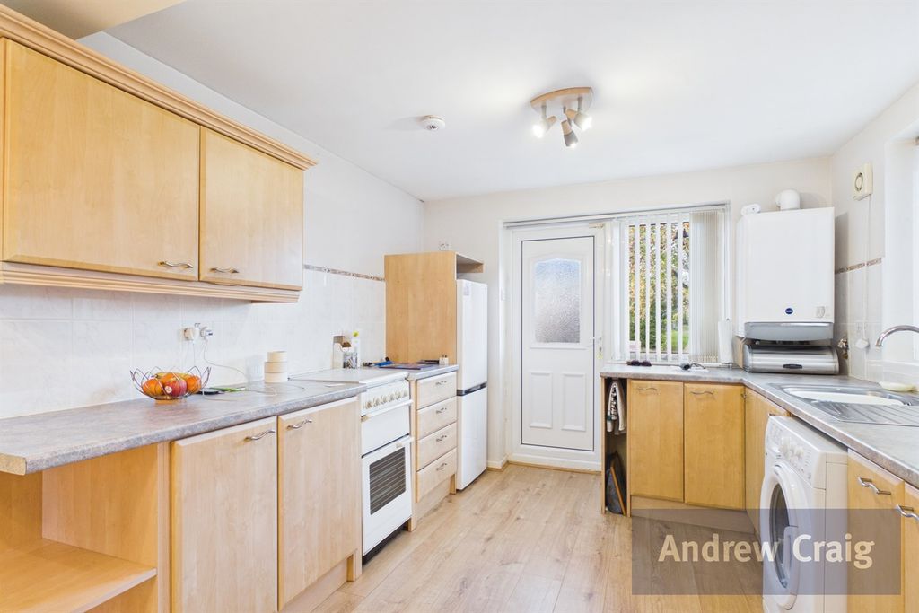 Property photo 3 of 13 Kitchen Diner