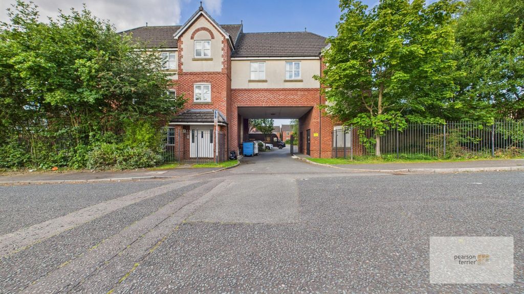 Property photo 1 of 9